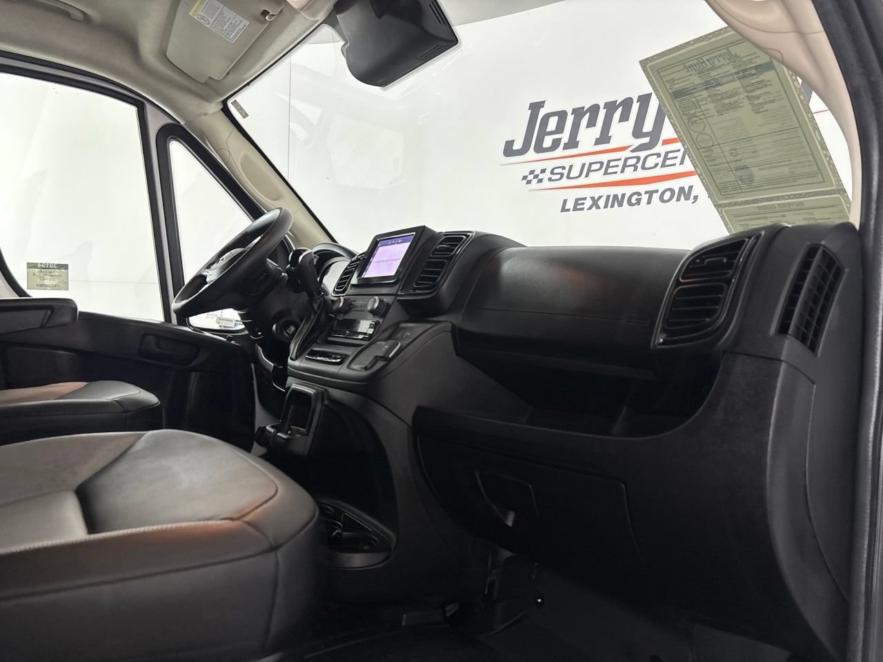 Used 2025 RAM ProMaster 2500 w/ Convenience Group FWD image 27