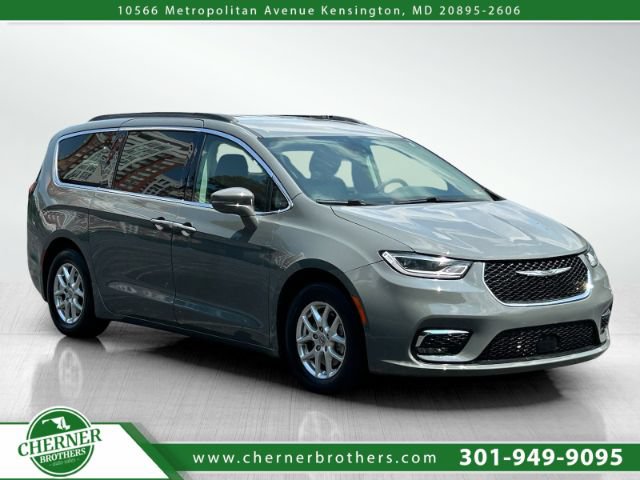 Used 2022 Chrysler Pacifica Touring-L FWD image 1