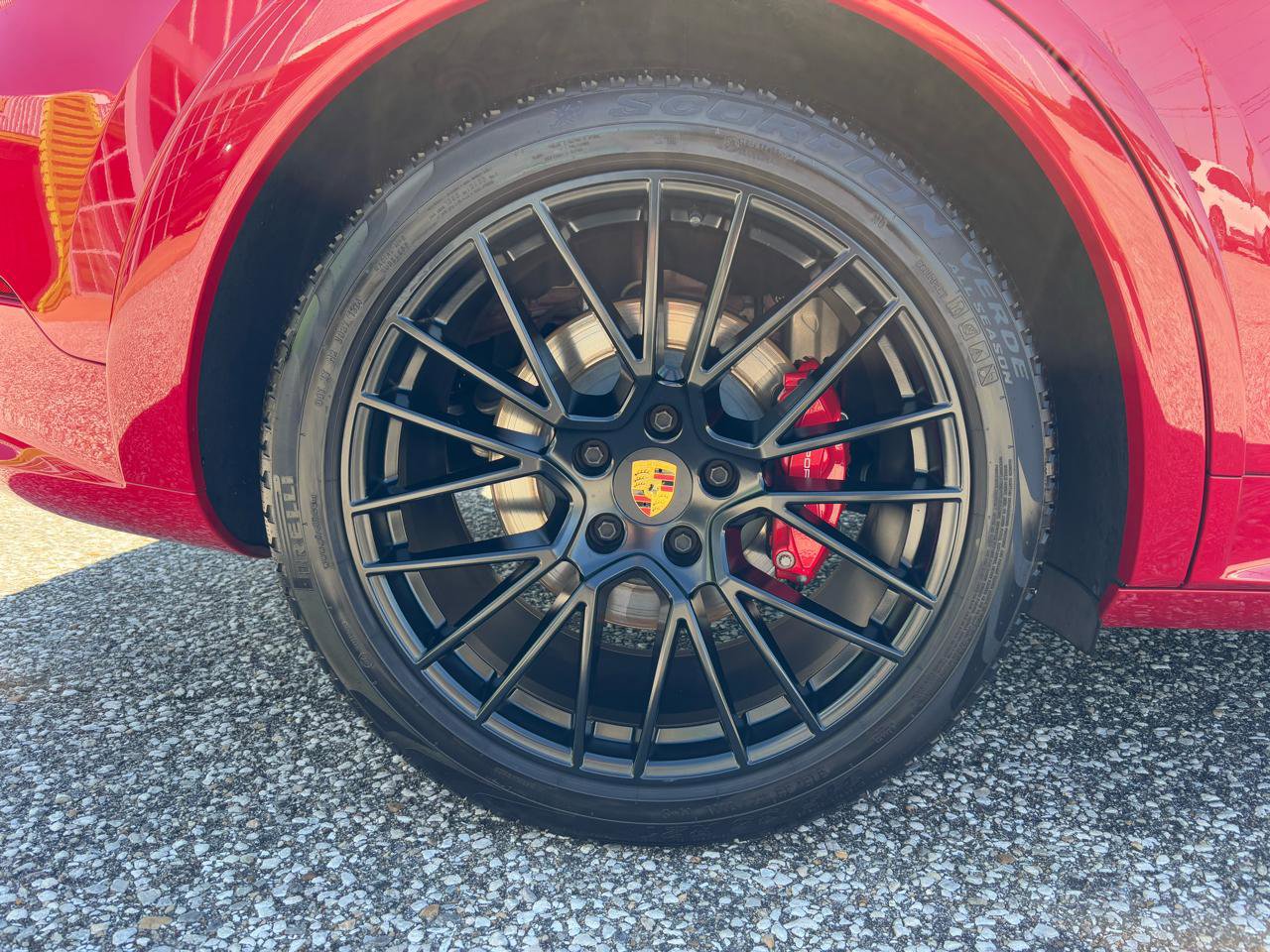 Used 2023 Porsche Cayenne GTS image 32