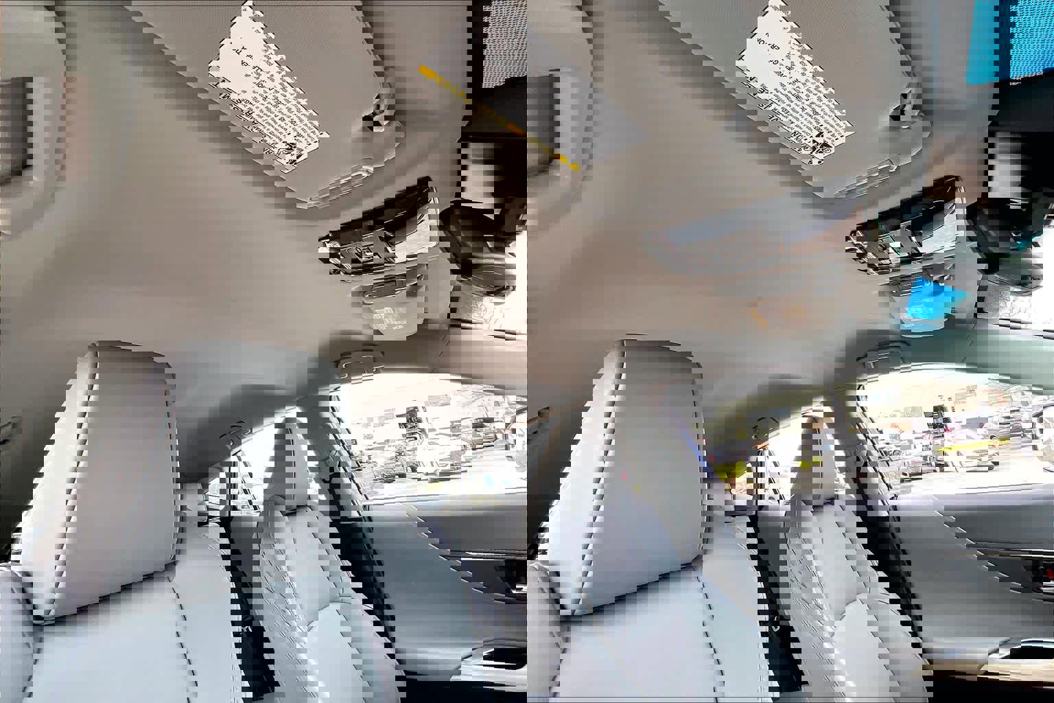 Used 2022 Toyota Venza XLE image 13