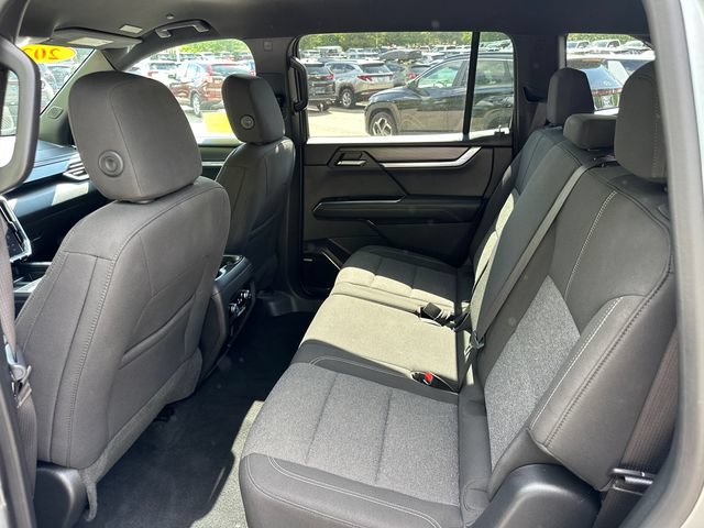 Used 2025 GMC Acadia Elevation AWD/4WD image 18