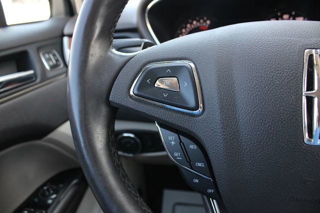 Used 2018 Lincoln MKC Select w/ Lincoln MKC Climate Package FWD image 12