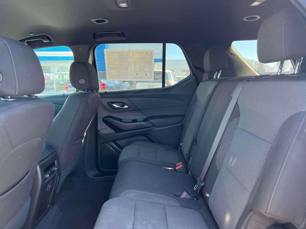 Used 2023 Chevrolet Traverse LT AWD/4WD image 9