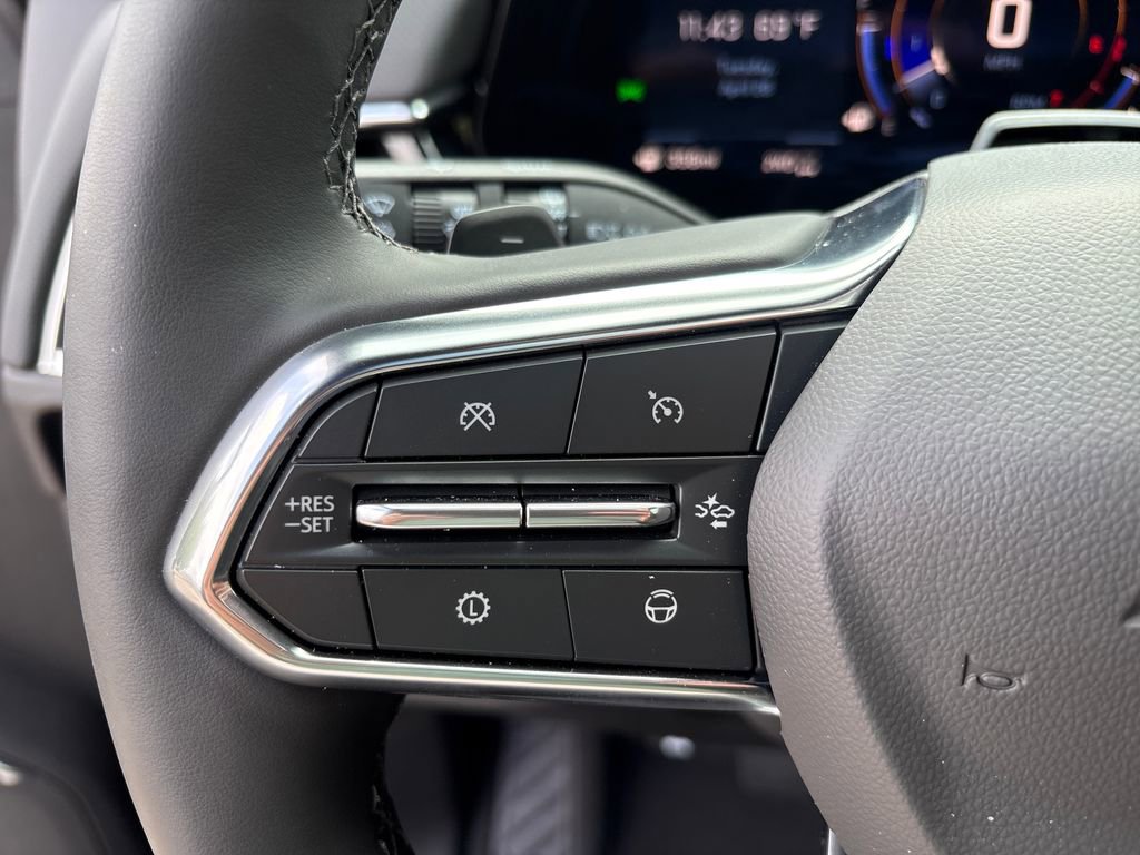 Certified 2026 Chevrolet Tahoe High Country AWD/4WD image 21