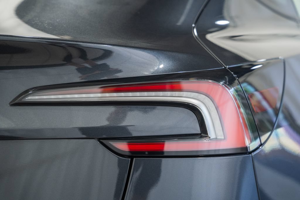 Used 2025 Tesla Model 3 RWD image 6