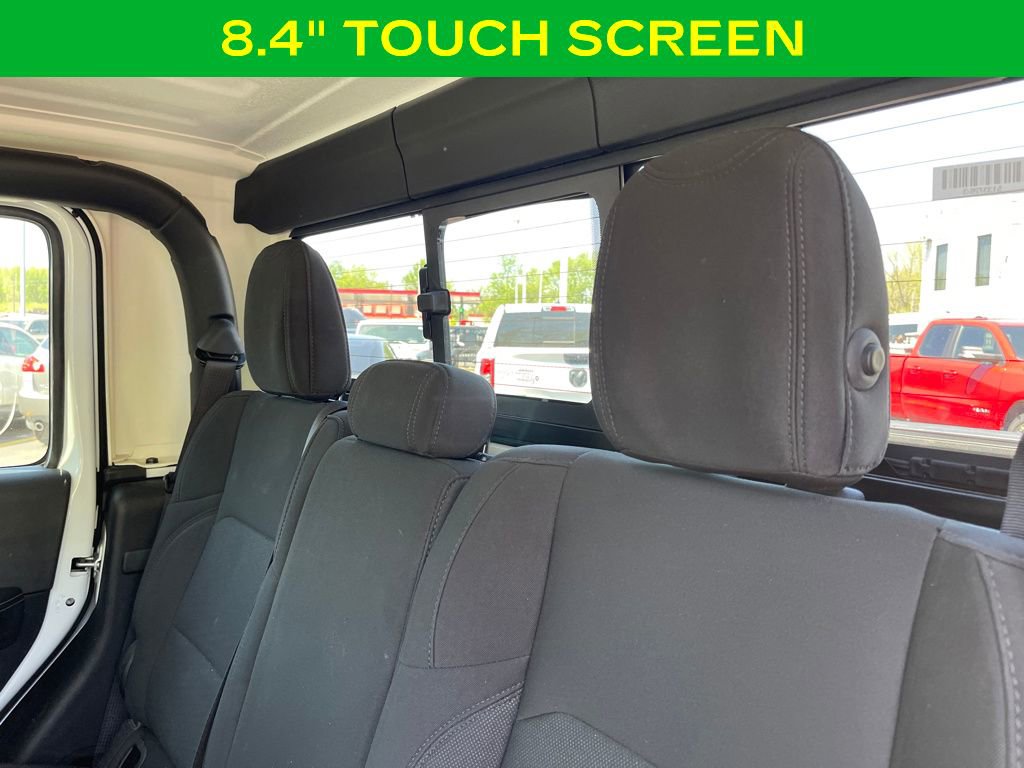 Used 2023 Jeep Gladiator Overland AWD/4WD image 14