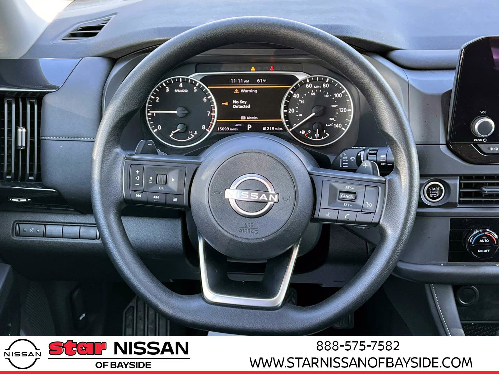 Used 2024 Nissan Pathfinder S image 12