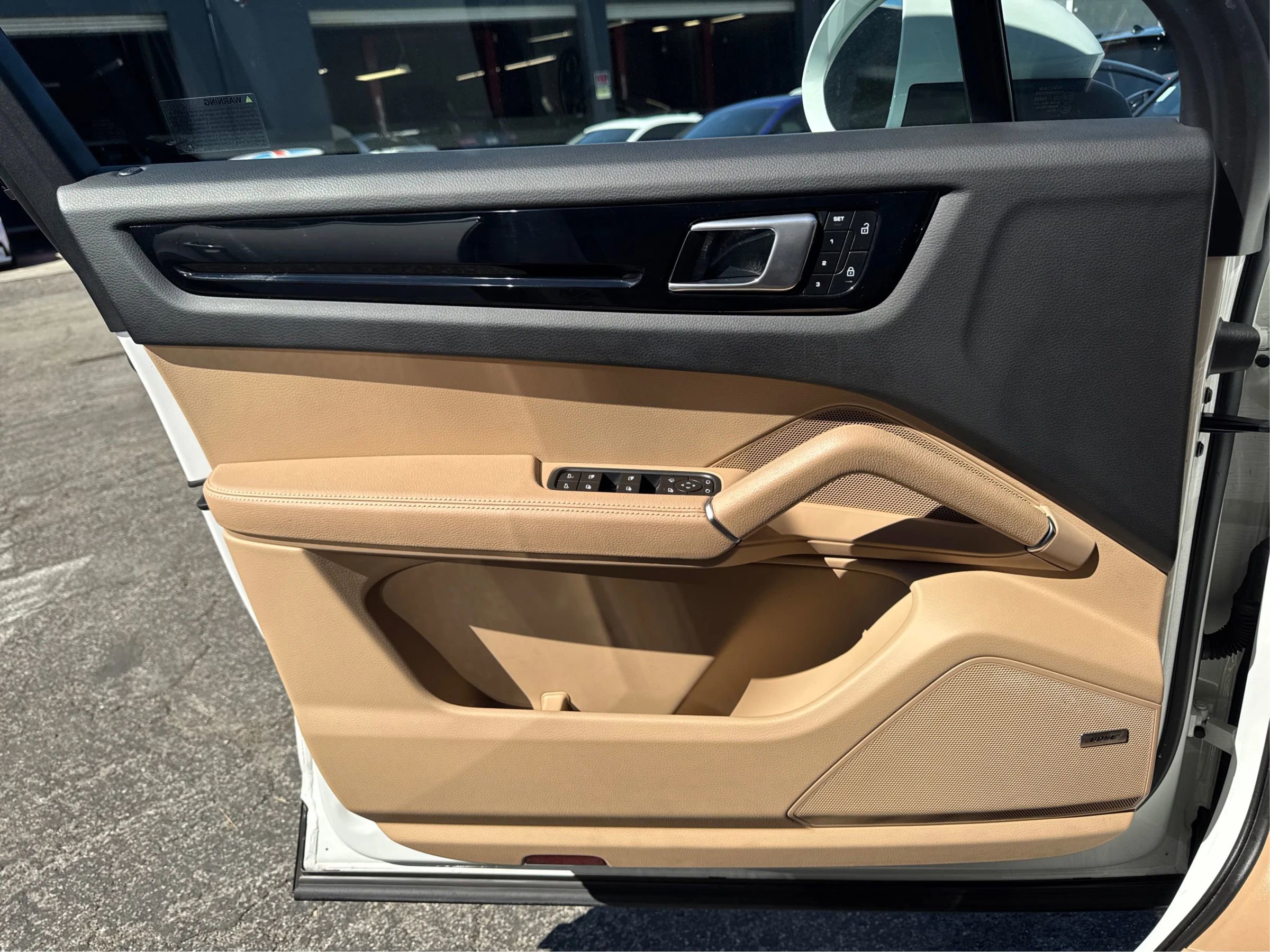 Used 2023 Porsche Cayenne image 18