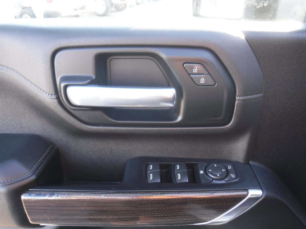 Used 2023 Chevrolet Silverado 3500 LT AWD/4WD image 15