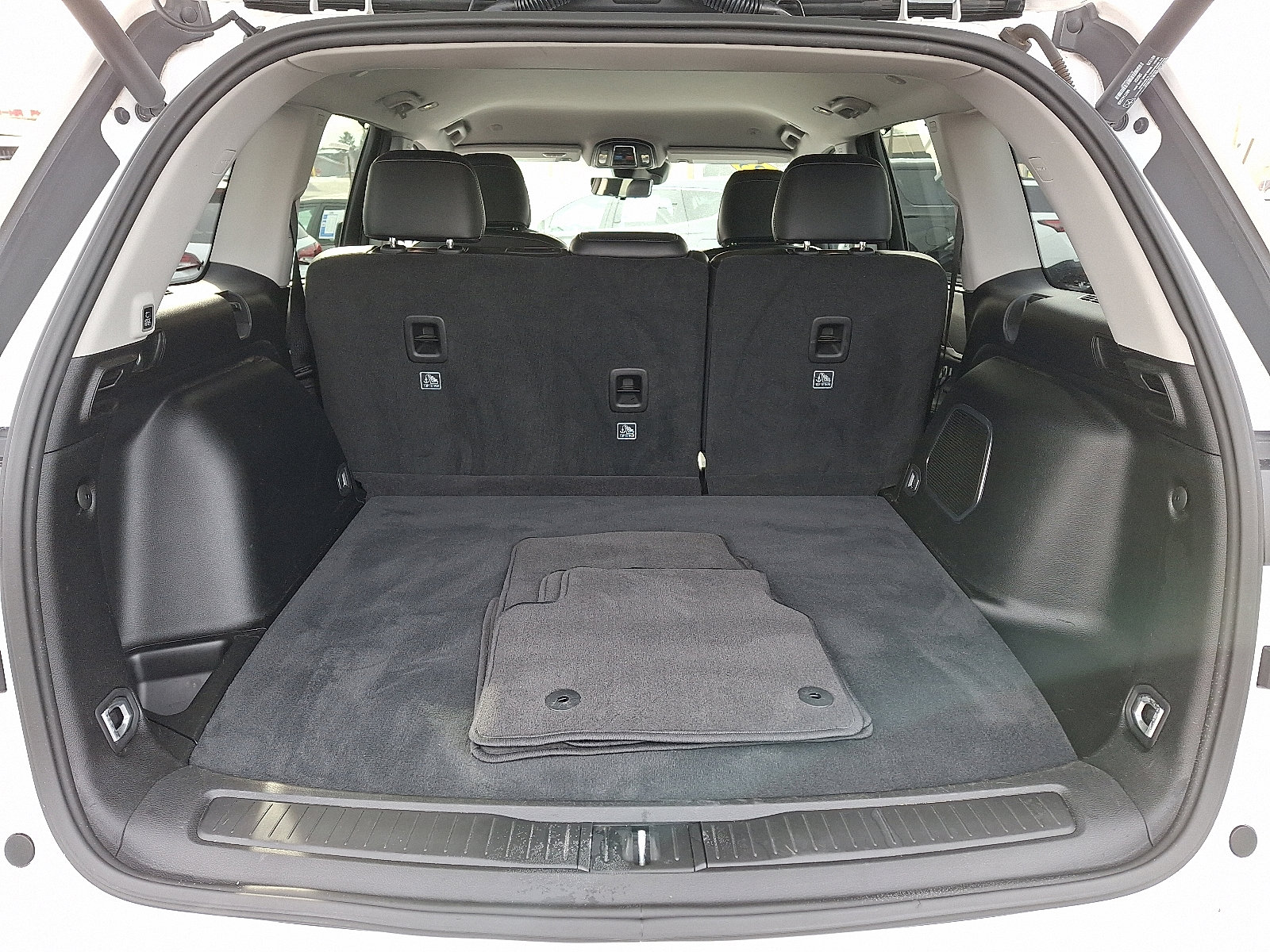 Used 2023 Jeep Grand Cherokee Limited w/ Luxury Tech Group II image 28