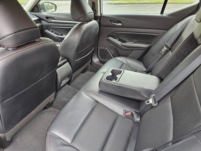 Used 2024 Nissan Altima 2.5 SR FWD image 17