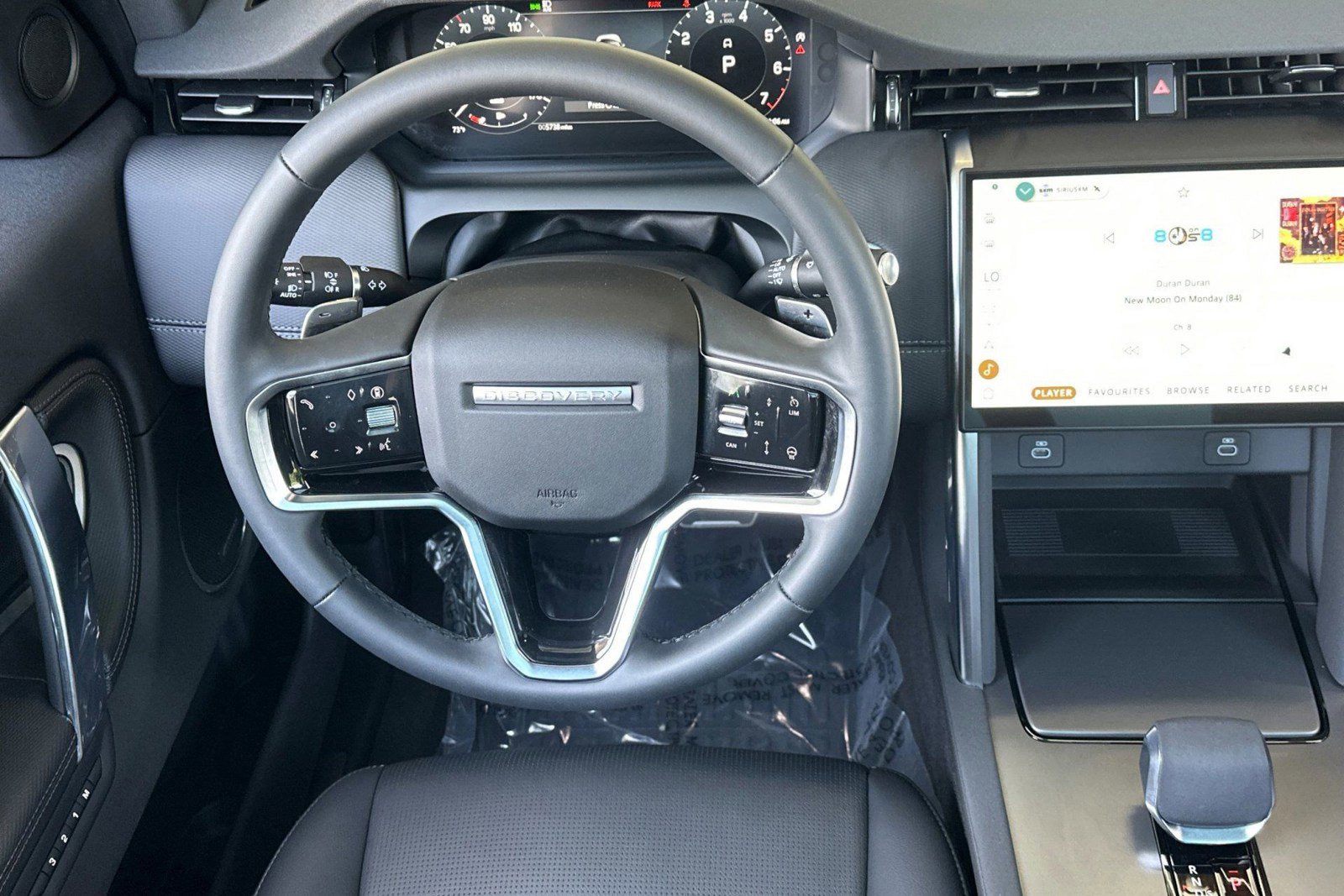 Certified 2025 Land Rover Discovery Sport Dynamic SE AWD/4WD image 30