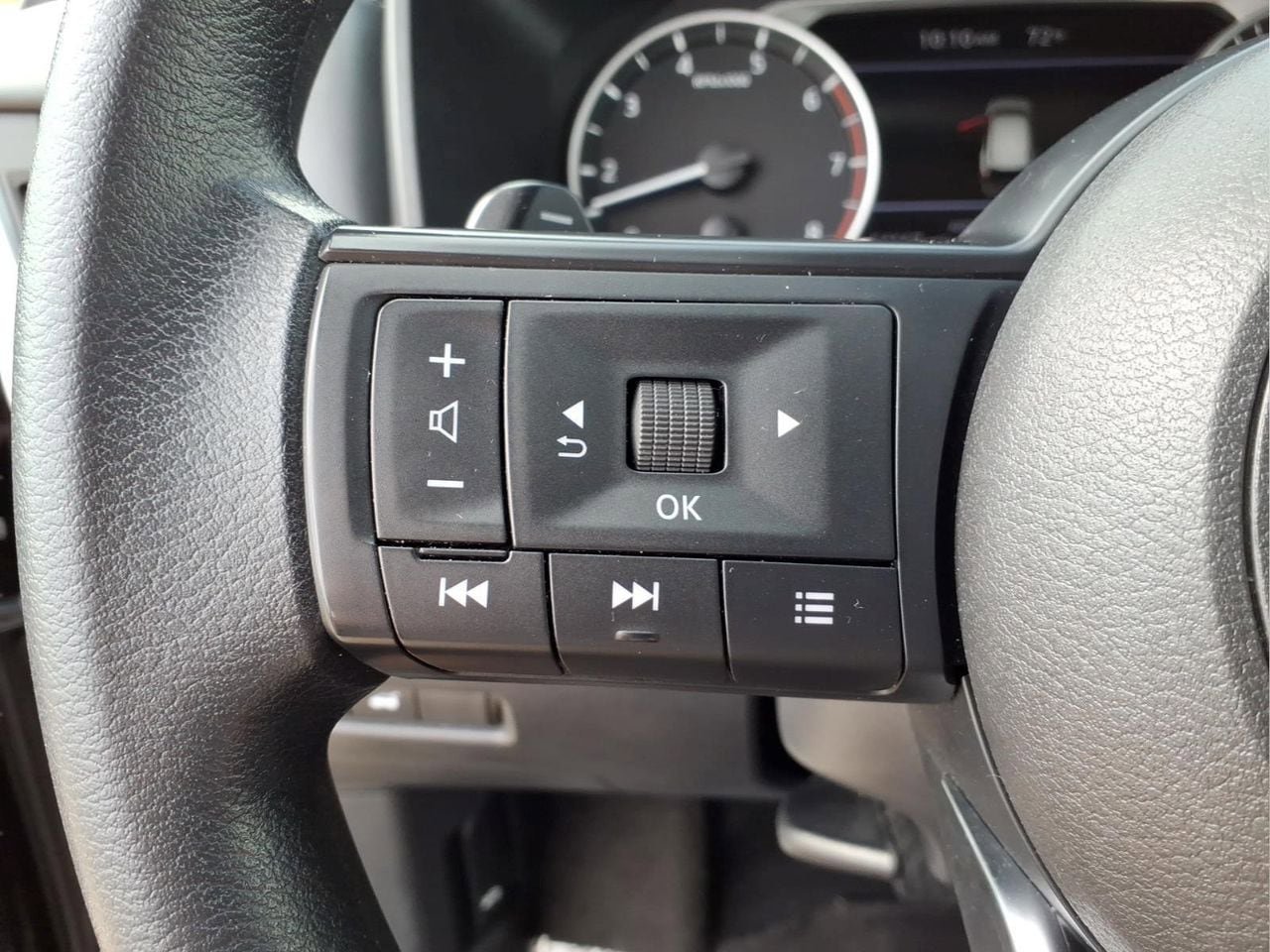 Used 2024 Nissan Rogue SV AWD/4WD image 25