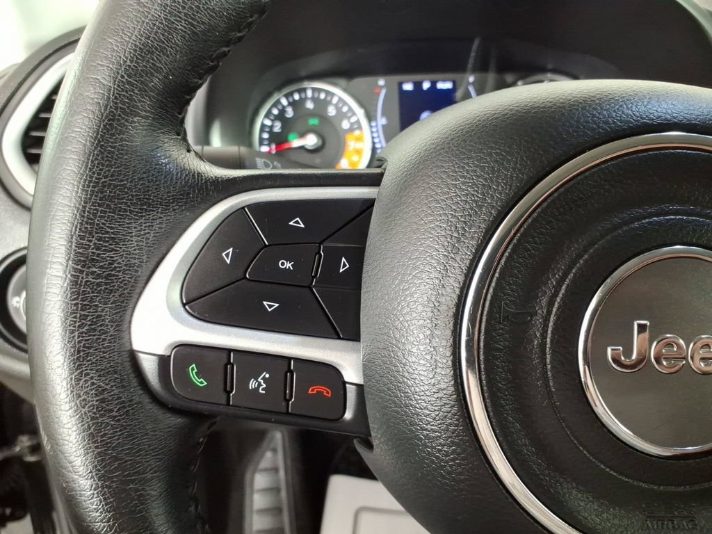 Used 2020 Jeep Renegade Latitude w/ Cold Weather Group AWD/4WD image 15