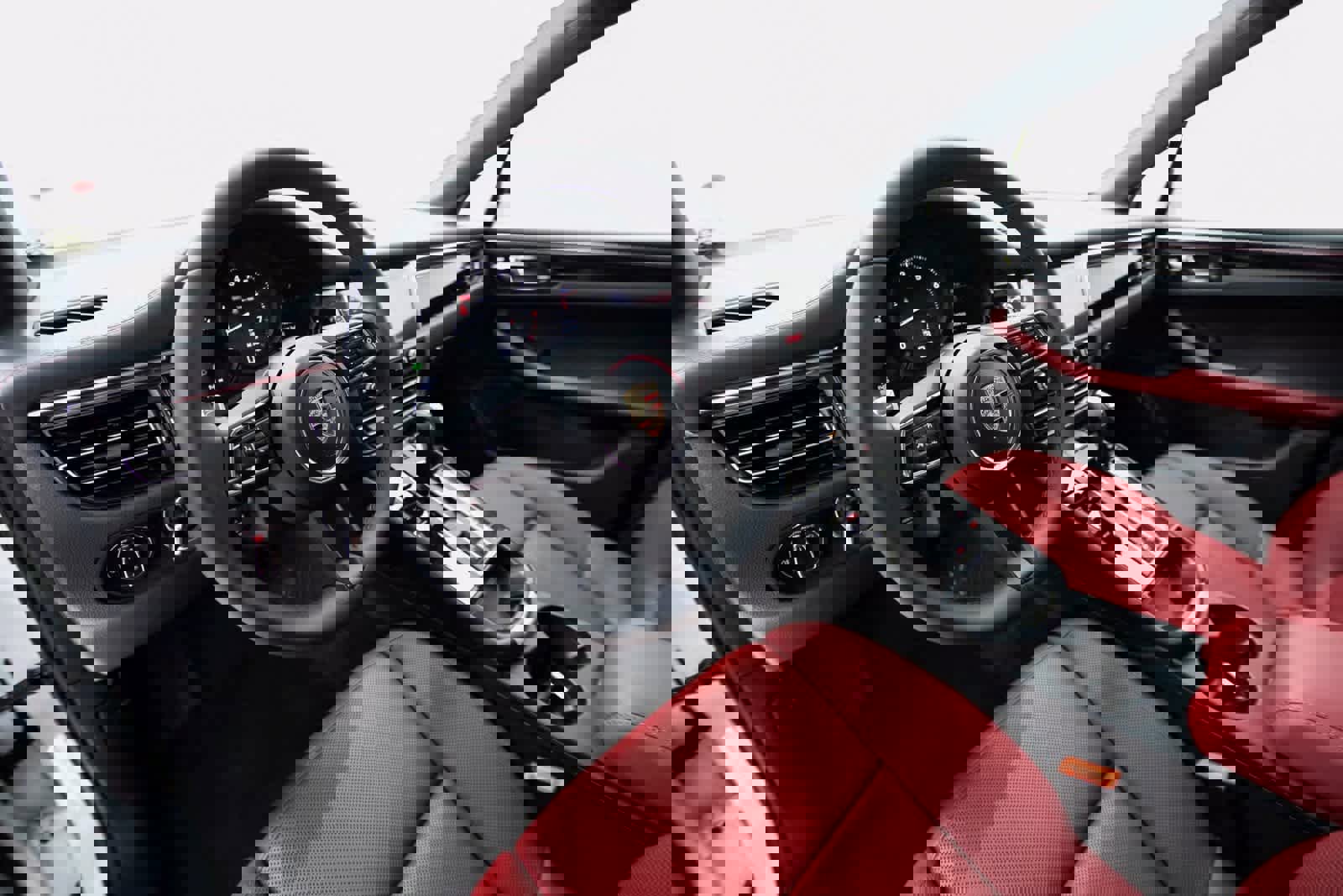 Certified 2025 Porsche Macan image 4