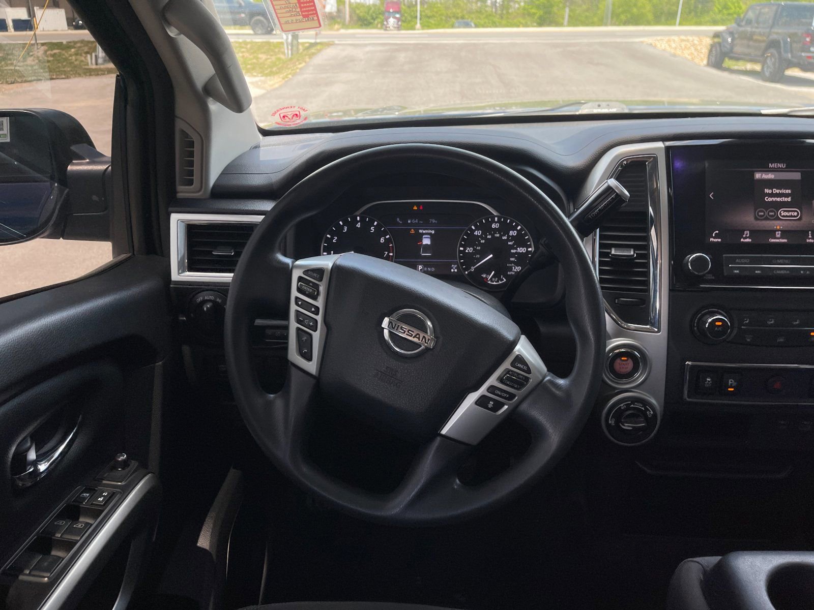 Used 2021 Nissan Titan SV AWD/4WD image 16