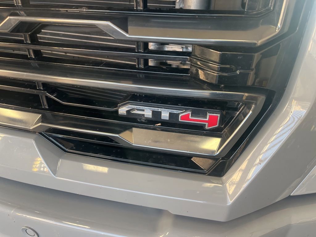 Used 2024 GMC Sierra 3500 AT4 w/ AT4 Preferred Package image 4