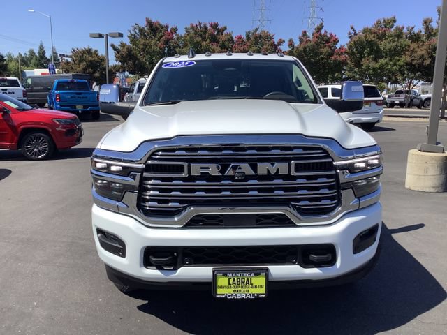 Used 2025 RAM 2500 Limited AWD/4WD image 4
