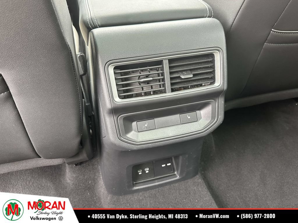 Certified 2024 Volkswagen Atlas Cross Sport SEL Premium R-Line AWD/4WD image 14
