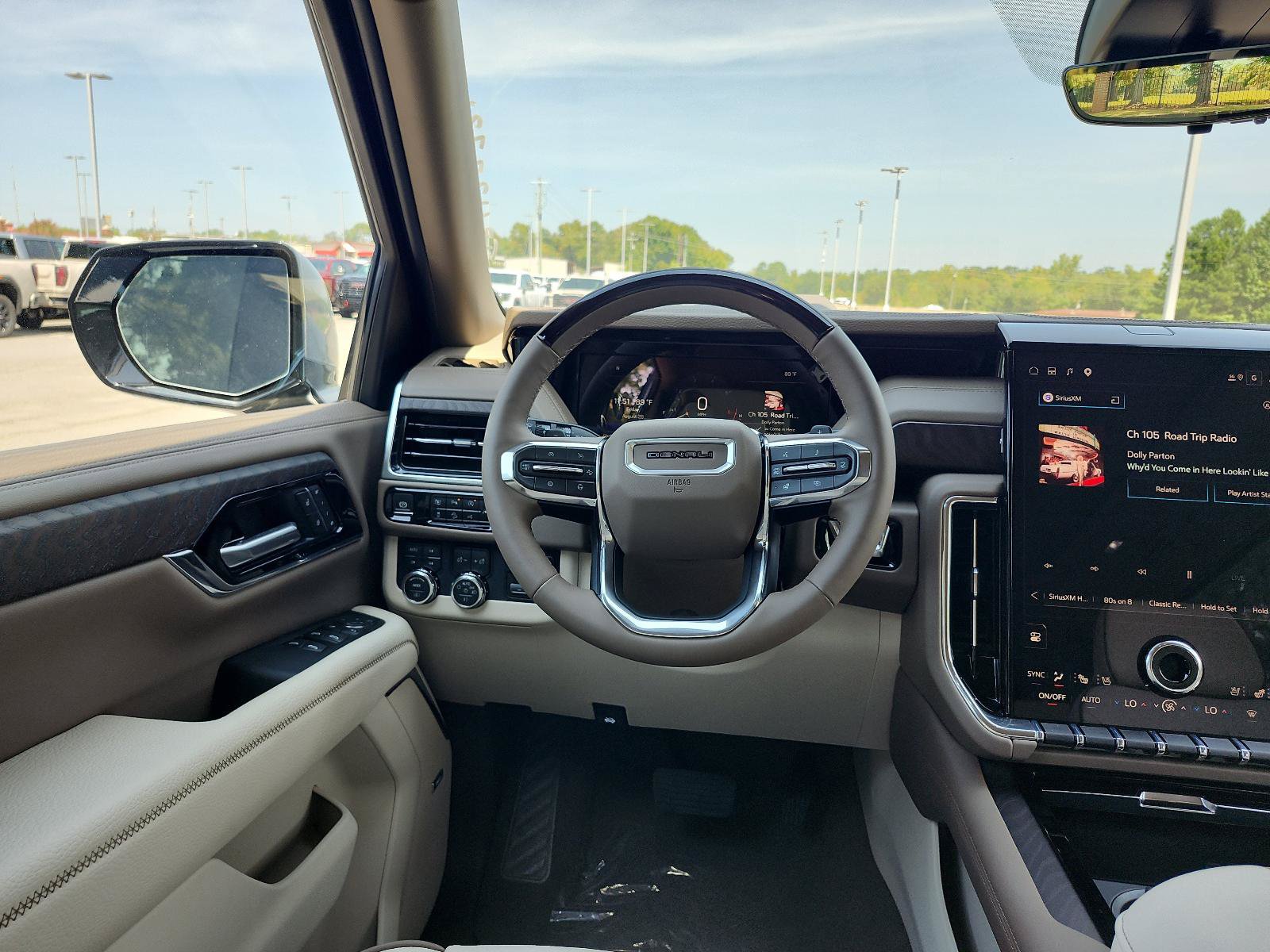 New 2026 GMC Yukon XL Denali w/ Denali Reserve Package AWD/4WD image 12