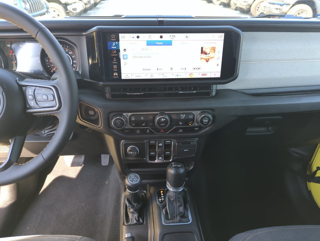 Used 2024 Jeep Wrangler Unlimited Sport AWD/4WD image 24