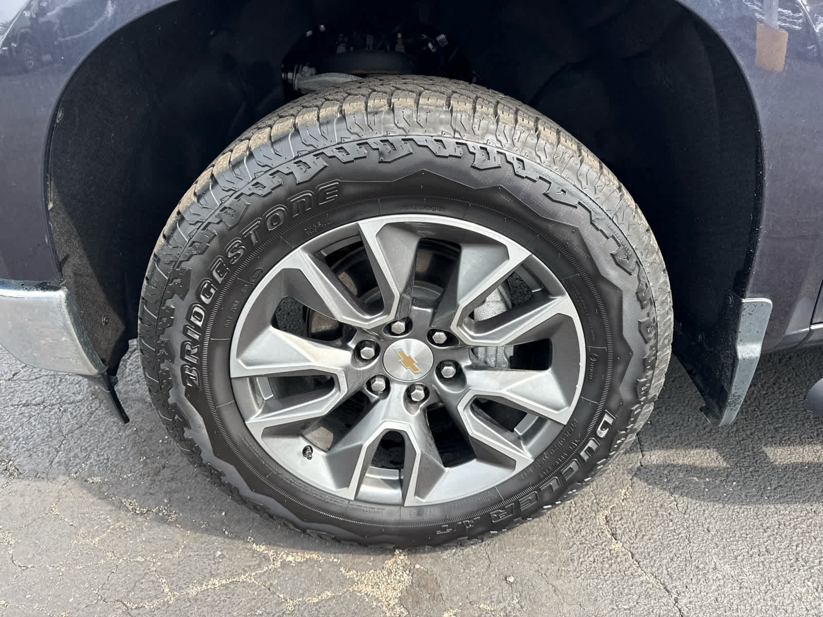 Certified 2024 Chevrolet Silverado 1500 LT AWD/4WD image 9