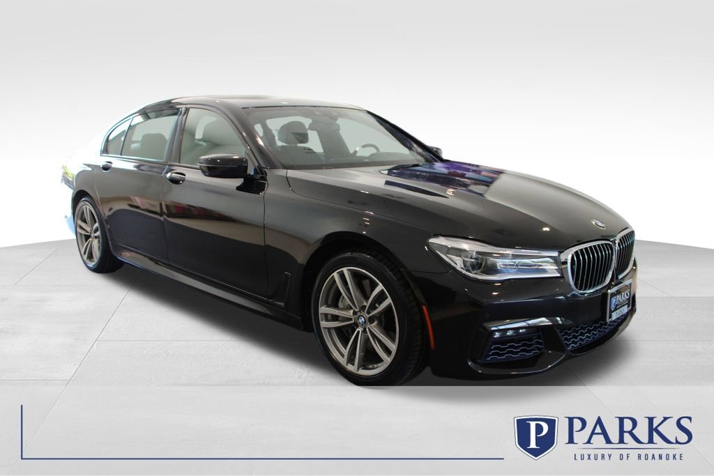 Used 2017 BMW 750i xDrive AWD/4WD image 1
