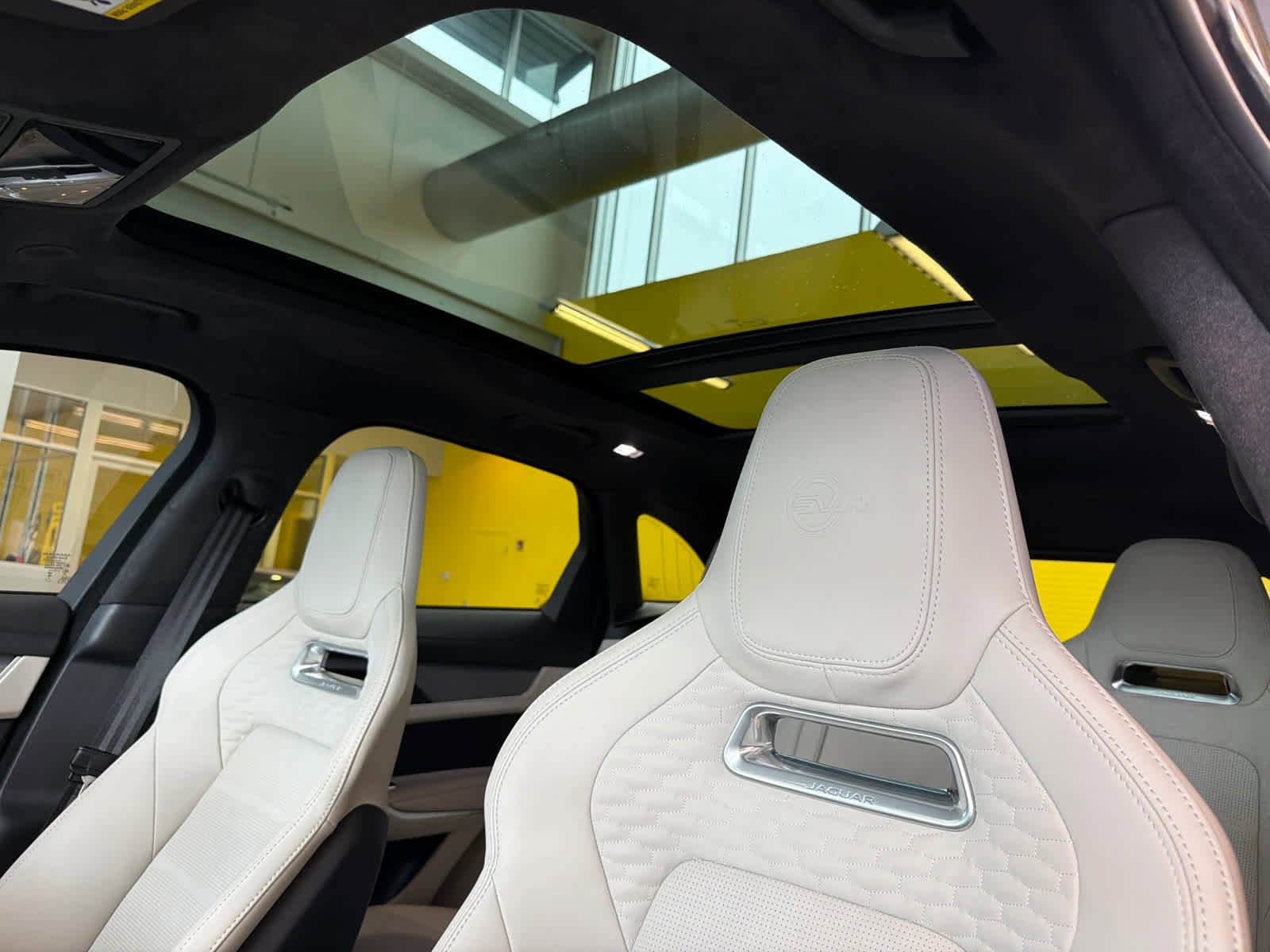 Used 2025 Jaguar F-PACE SVR 575 Edition AWD/4WD image 5