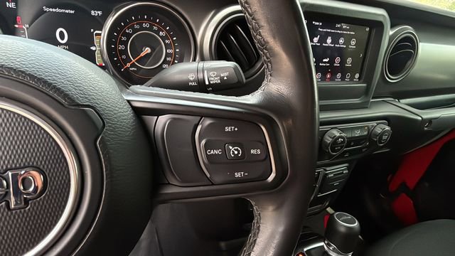 Used 2021 Jeep Gladiator Willys image 23