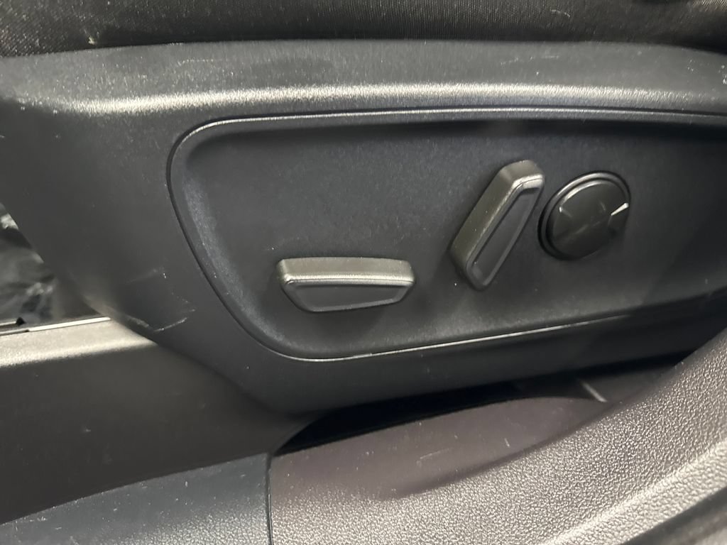 Used 2024 Ford Escape Active AWD/4WD image 39