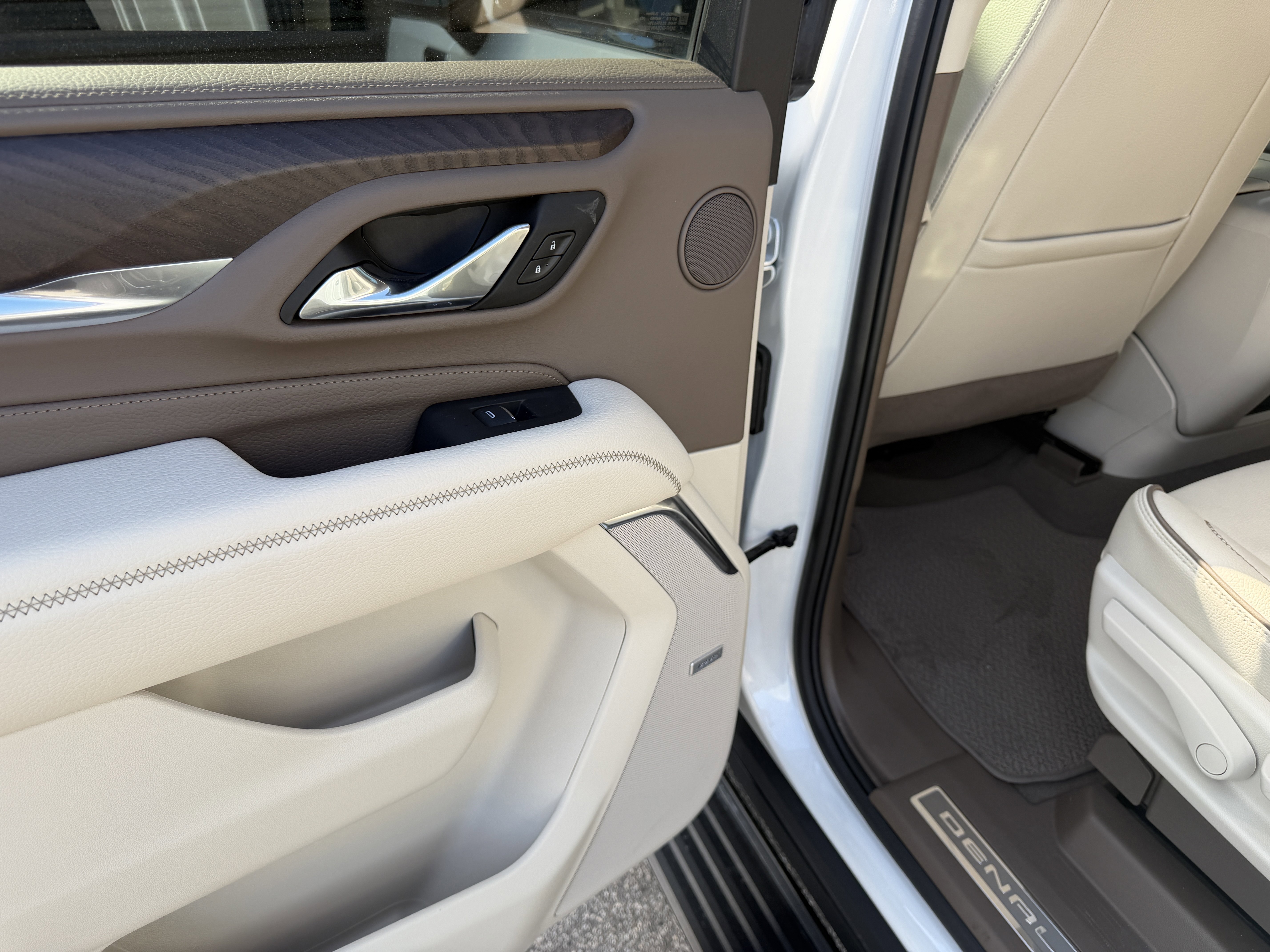 Used 2024 GMC Yukon Denali image 31