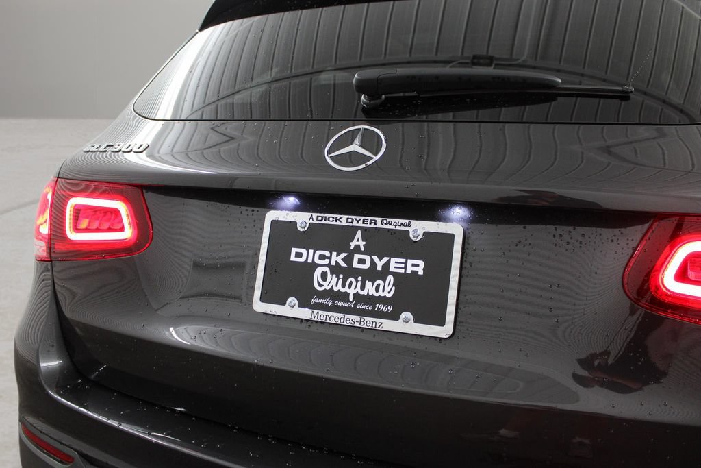 Used 2022 Mercedes-Benz GLC 300 image 32