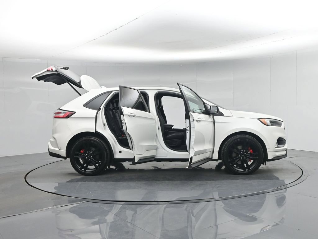 Used 2020 Ford Edge ST w/ Equipment Group 401A image 5