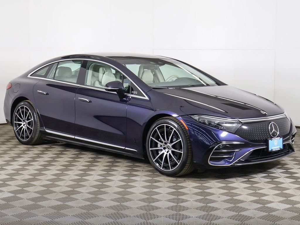 Used 2023 Mercedes-Benz EQS 580 4MATIC Sedan image 2