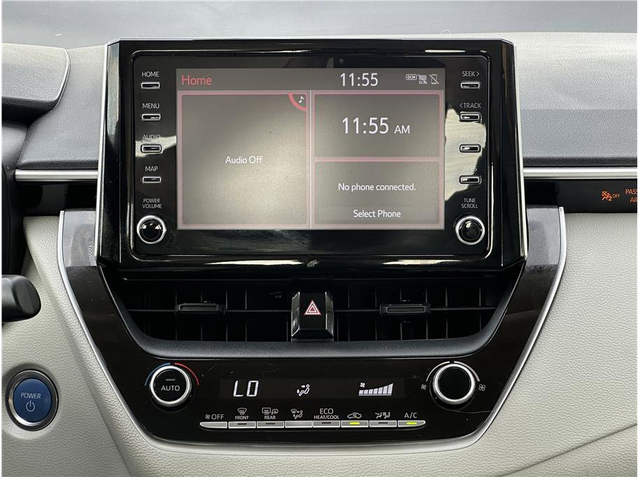 Used 2020 Toyota Corolla LE FWD image 23