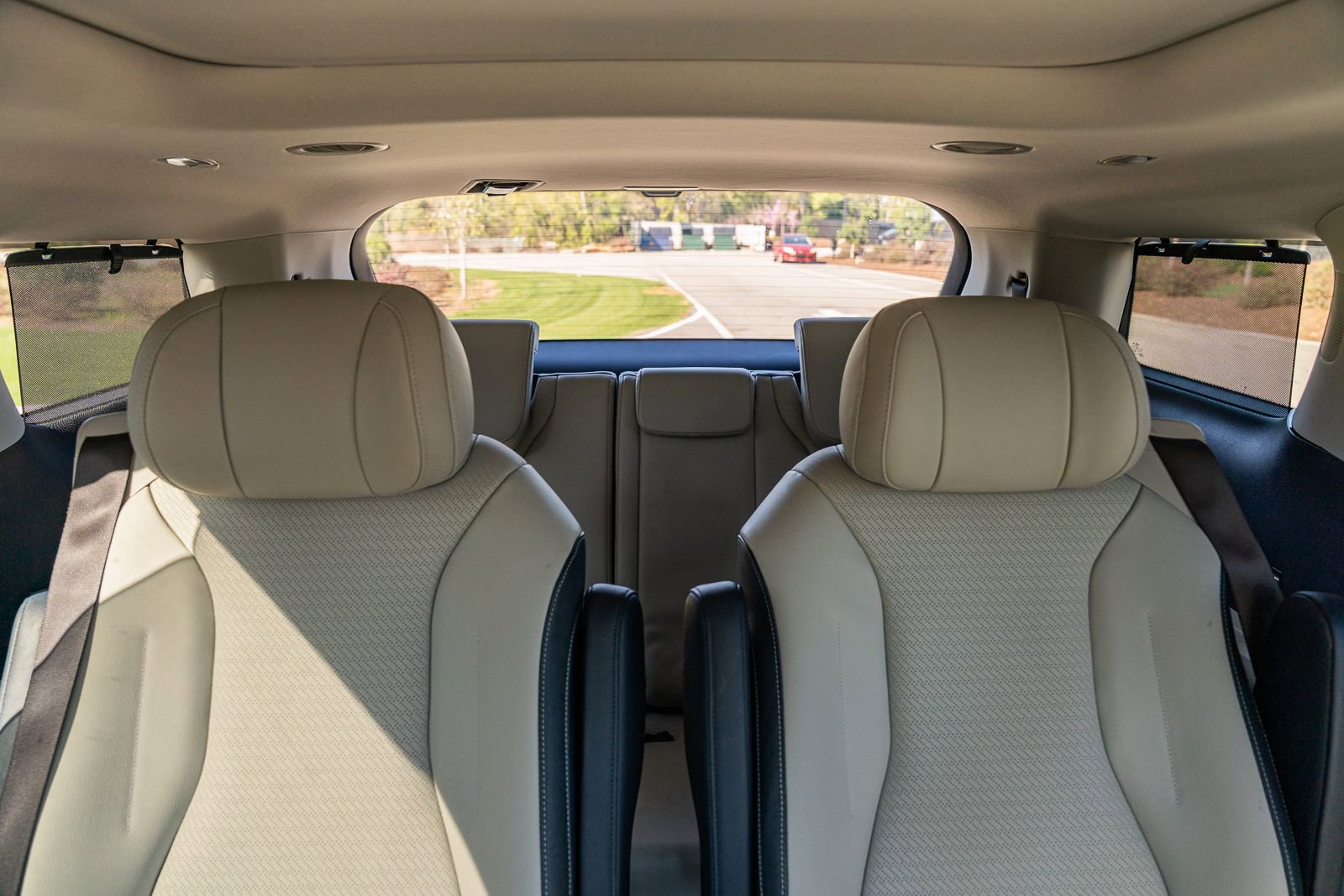 Used 2025 Kia Carnival SX Prestige image 17