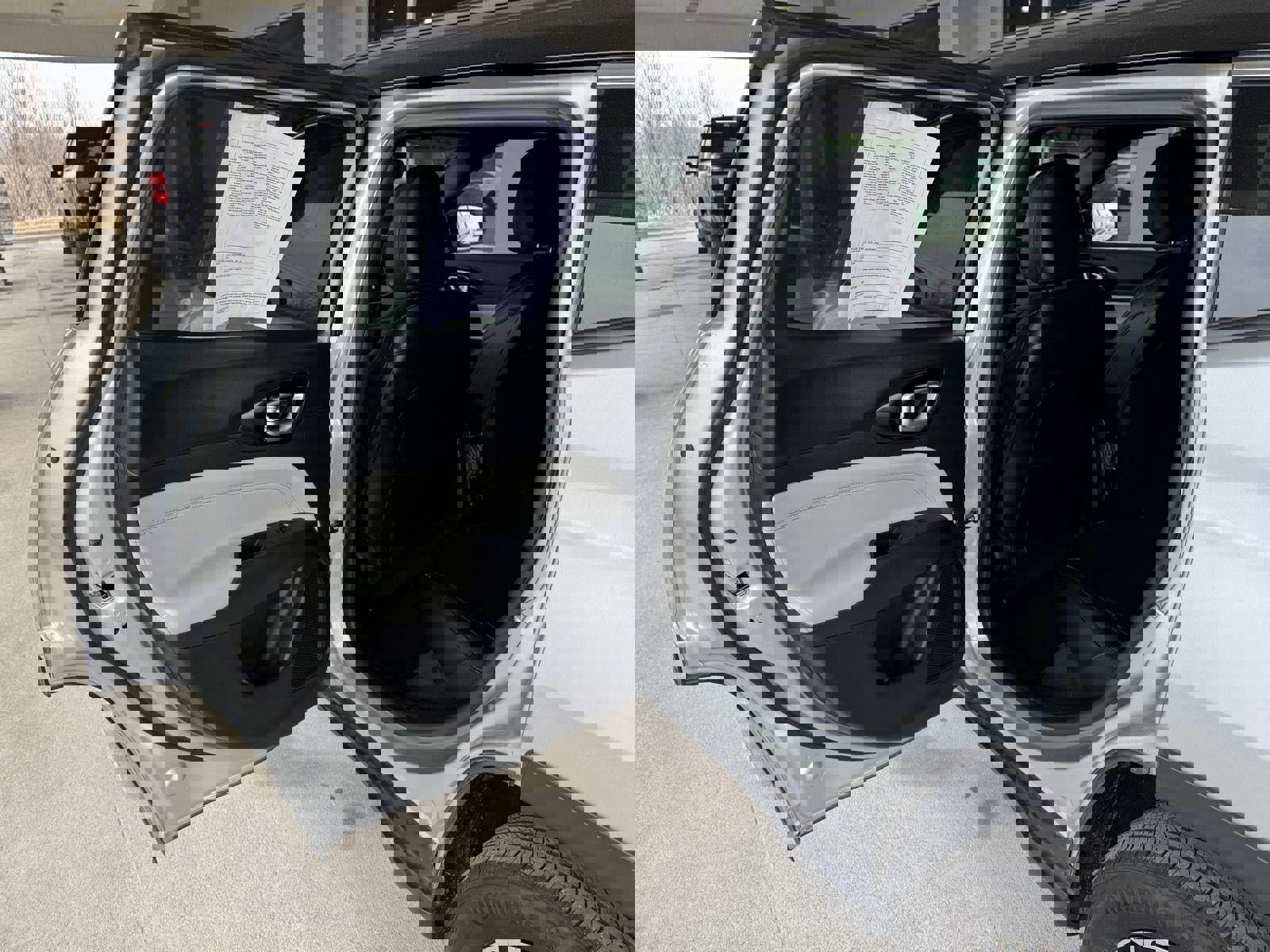 Used 2024 Jeep Compass Limited image 7