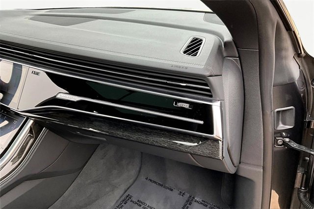 Used 2025 Audi Q8 Premium Plus w/ Premium Plus Package image 16