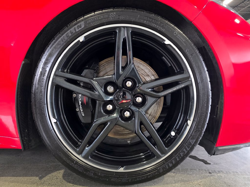 Used 2024 Chevrolet Corvette Stingray Preferred Cpe w/ Z51 Performance Package RWD image 25