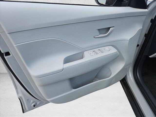 Used 2026 Hyundai Kona SE FWD image 12