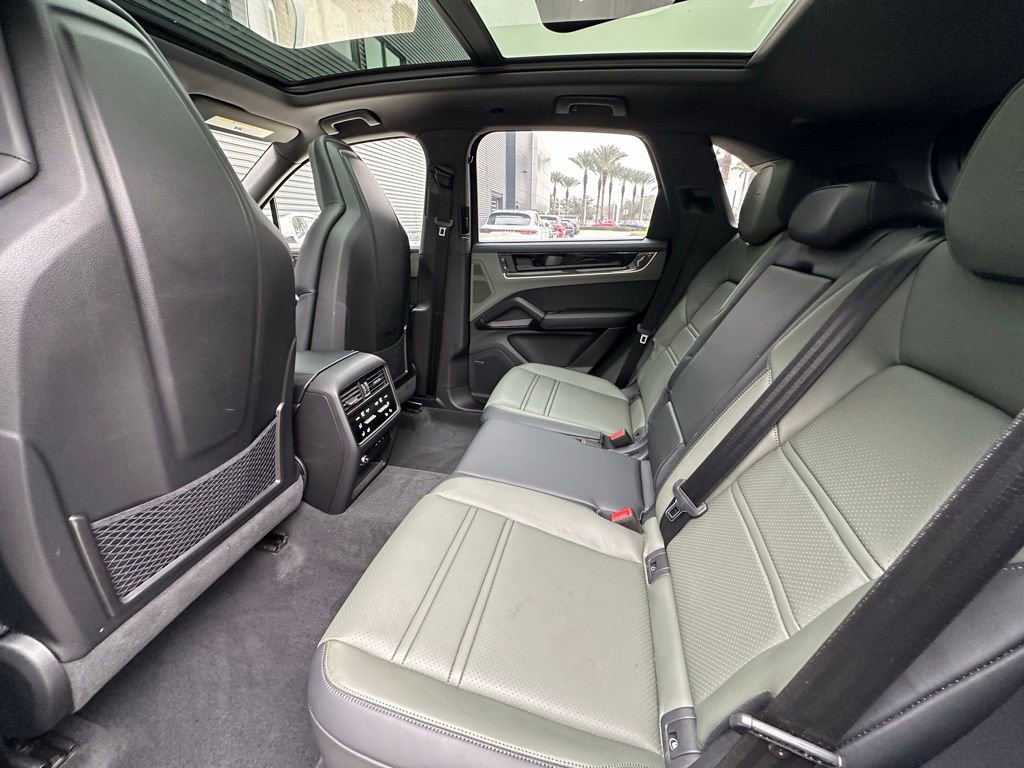 Certified 2025 Porsche Cayenne S image 38