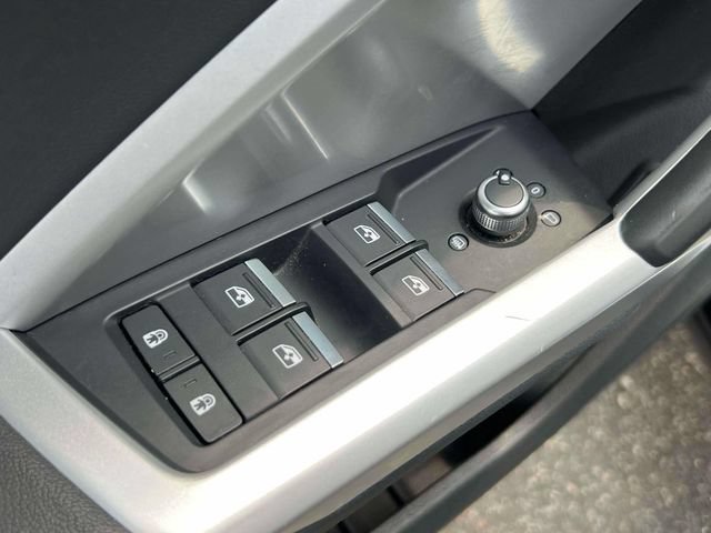 Used 2025 Audi Q3 2.0T Premium AWD/4WD image 23