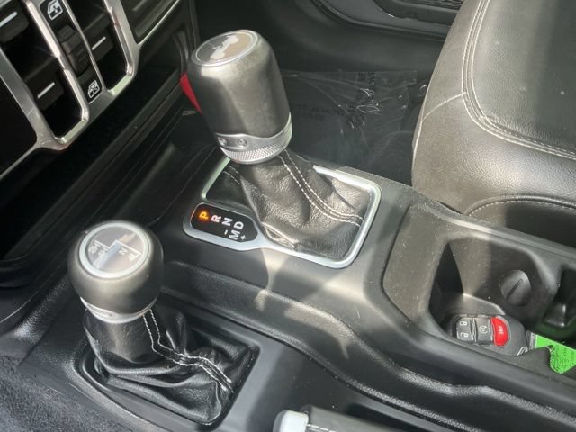 Used 2021 Jeep Wrangler Unlimited Sahara AWD/4WD image 23