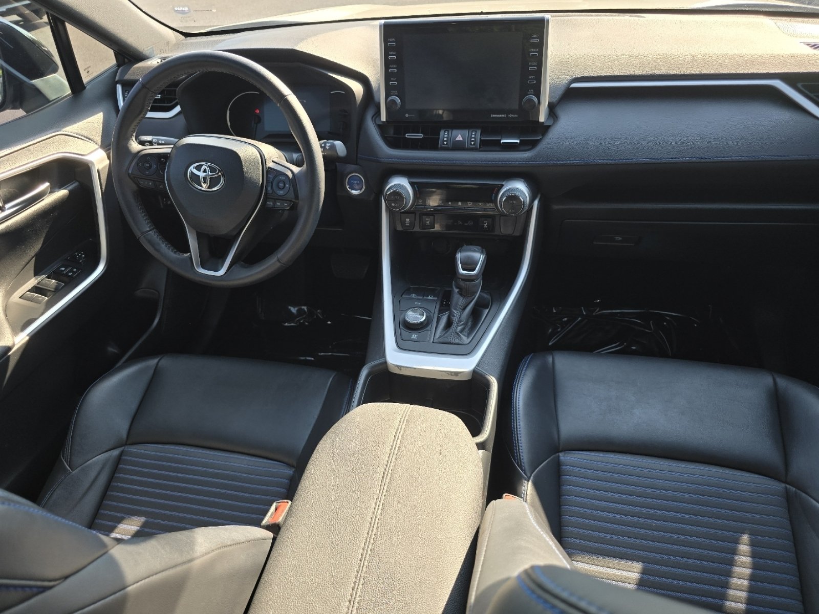 Used 2022 Toyota RAV4 XSE AWD/4WD image 23