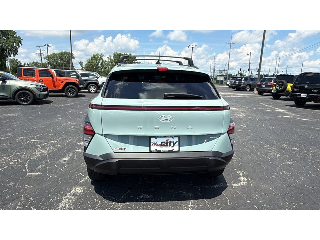 Used 2024 Hyundai Kona SEL AWD/4WD image 6