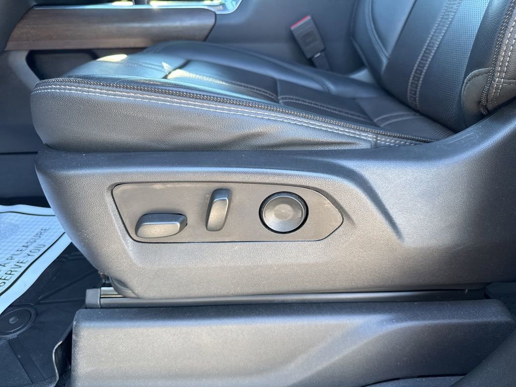 Used 2023 Chevrolet Silverado 1500 High Country w/ High Country Premium Package image 17