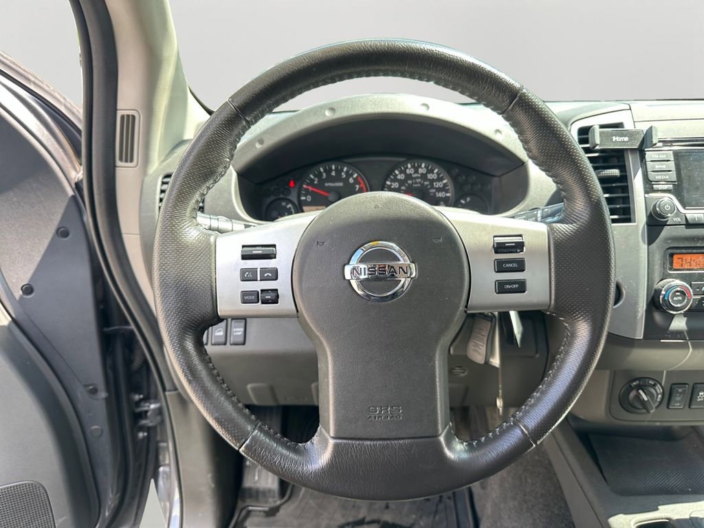 Used 2017 Nissan Frontier SV w/ SV Value Truck Package AWD/4WD image 12