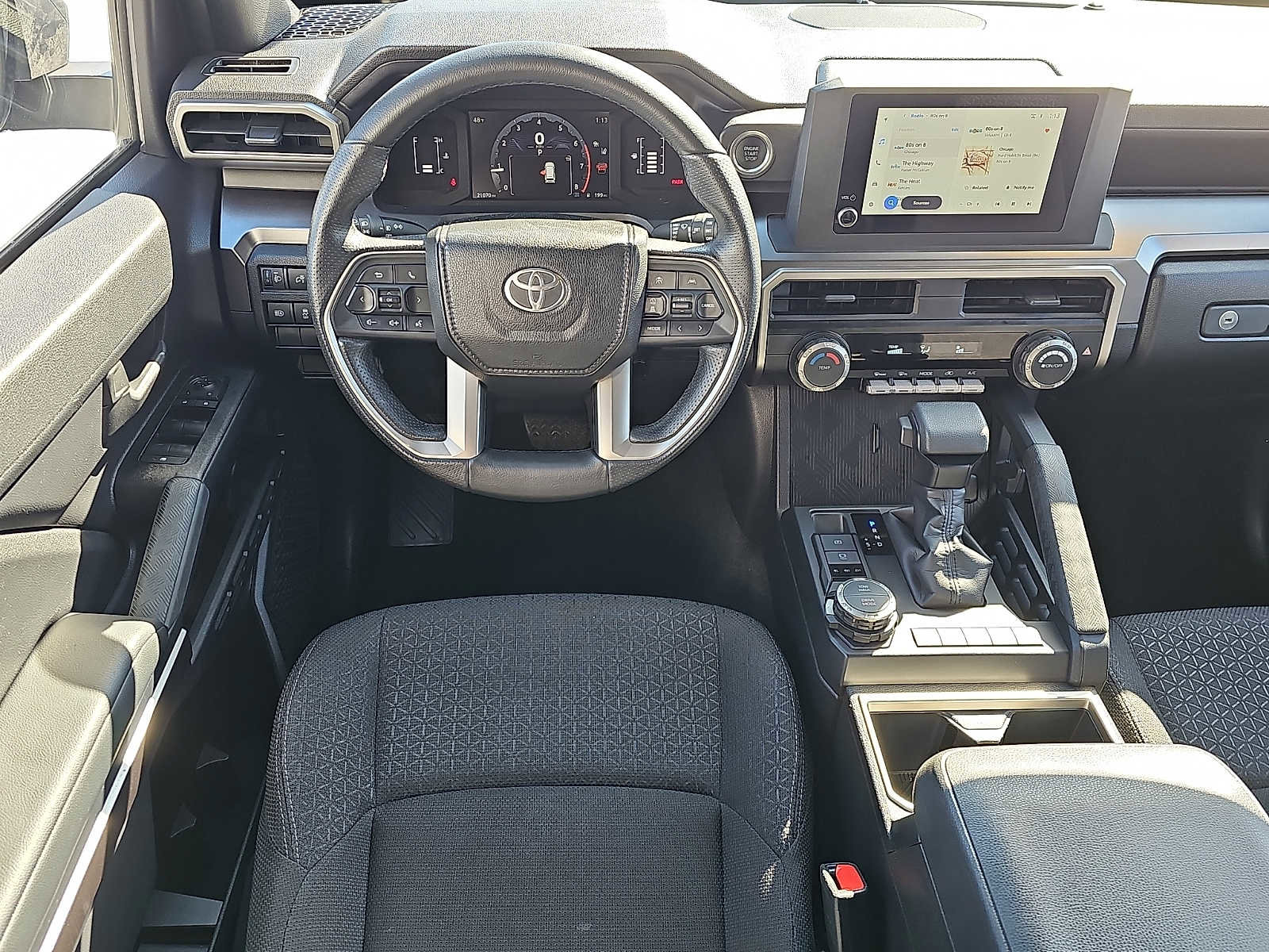 Used 2025 Toyota 4Runner SR5 AWD/4WD image 12