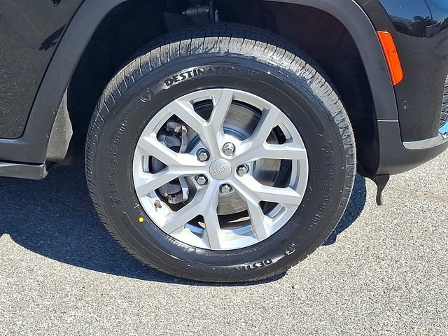Used 2023 Jeep Grand Cherokee L Limited w/ Luxury Tech Group II AWD/4WD image 8