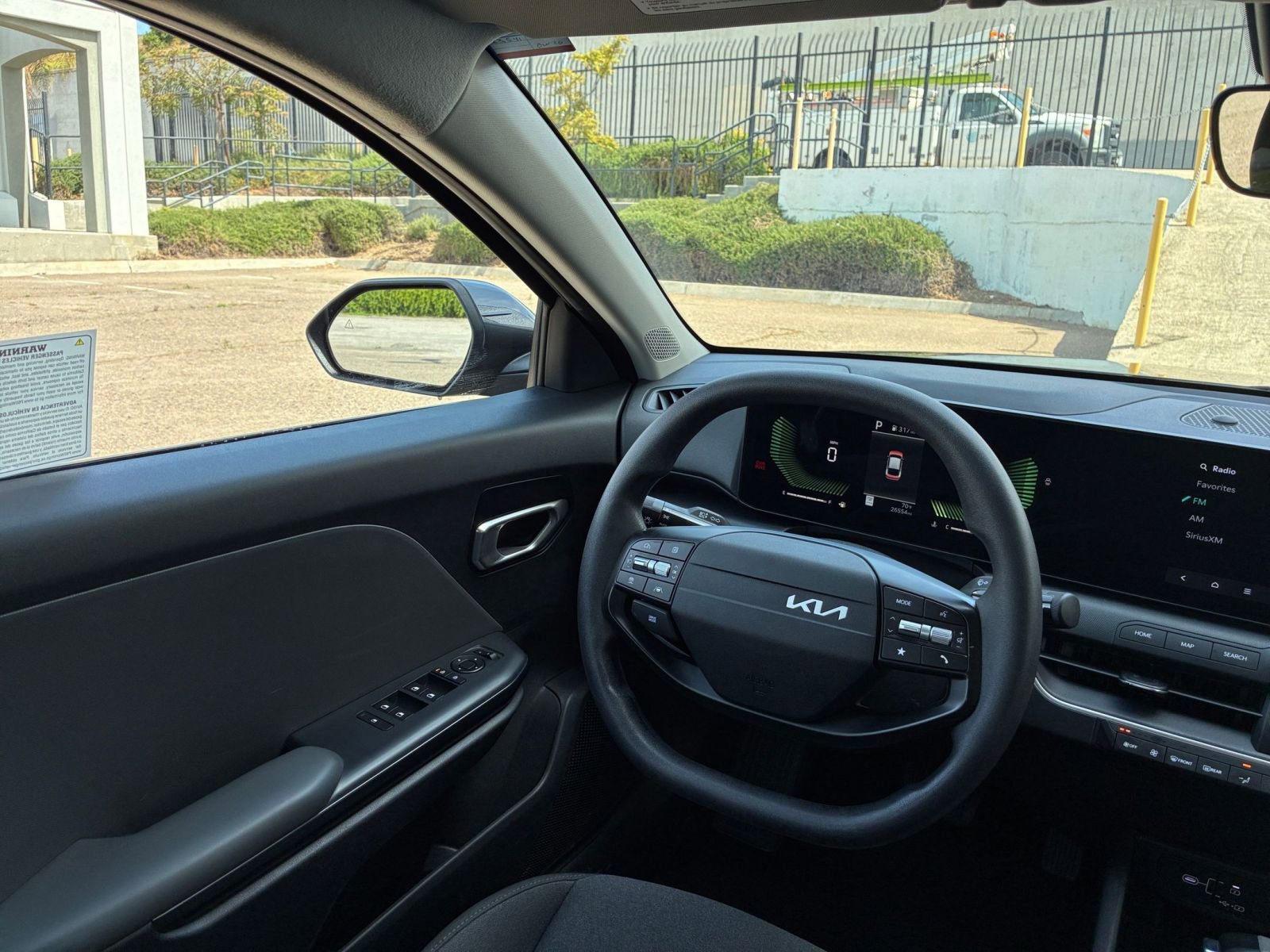 Used 2025 Kia K4 LXS image 33